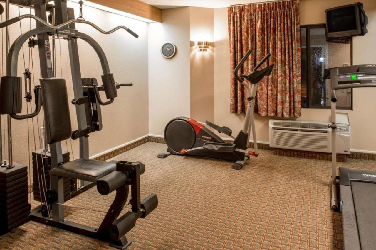 Oyo Hotel Lincoln Airport Ne, Hwy 80 Bagian luar foto